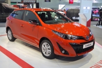 Giá xe ô tô Toyota Yaris mới nhất tháng 10/2020: Giá 668 triệu khó cạnh tranh Mazda2