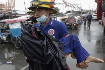 Hình ảnh tan hoang, hàng trăm ngôi nhà bị chôn vùi dưới đất đá trong siêu bão Goni ở Philippines