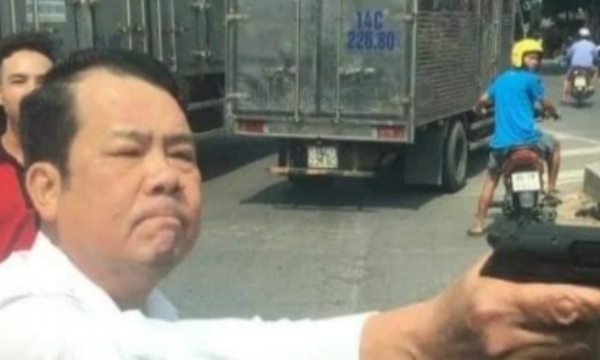 Khởi tố, tạm giam người đàn ông rút súng doạ bắn người 'vỡ sọ' ở Bắc Ninh