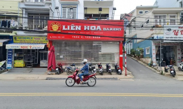 Tiệm bánh mì gây ngộ độc hàng loạt ở Đà Lạt bị phạt 92 triệu đồng, đình chỉ kinh doanh 3 tháng