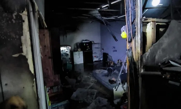 Giải cứu 11 người mắc kẹt trong đám cháy ở tiệm bánh