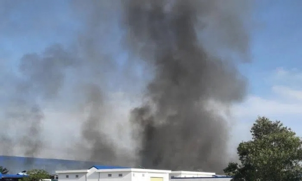 Cháy lớn ở nhà máy may Scavi Huế