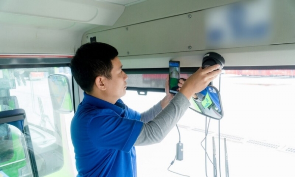Từ 1/7, xe kinh doanh vận tải bắt buộc phải lắp camera hành trình