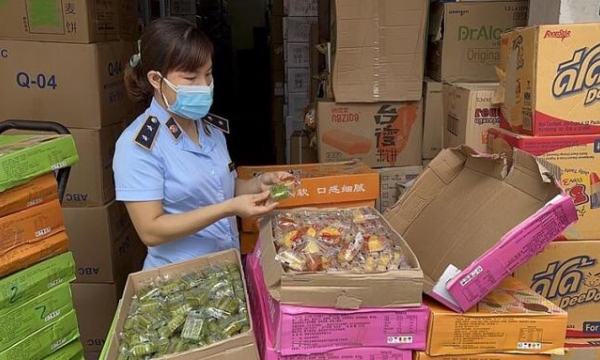 Hà Nội đã phát hiện và xử phạt 80 cơ sở vi phạm sản xuất, kinh doanh bánh Trung thu