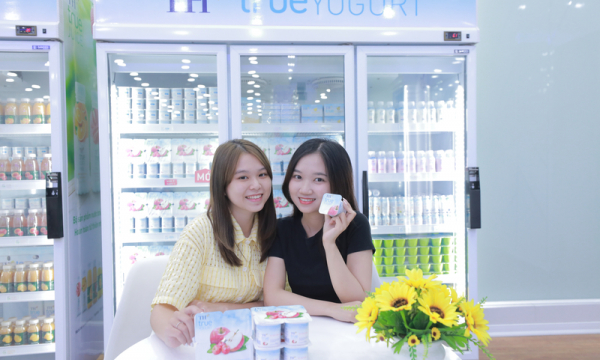 Công thức làm nên vị ngon thật sự thiên nhiên của Sữa chua TH true YOGURT Táo – Sơ Ri mới