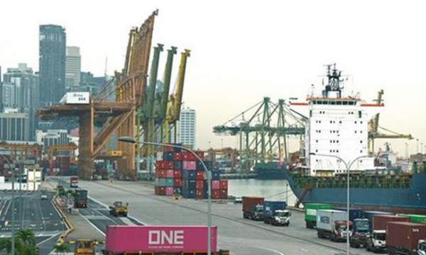 Chuyên gia nhận định kinh tế toàn cầu tiếp tục khó khăn năm 2023