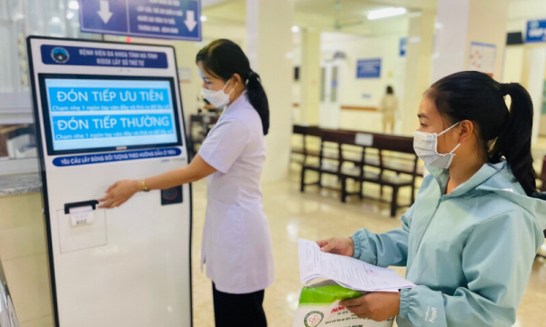 Giá giường bệnh theo yêu cầu tăng có ảnh hưởng đến người tham gia BHYT không?