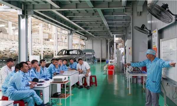 THACO Kia đào tạo quy trình công nghệ sản xuất cho Doanh nghiệp lắp ráp CKD