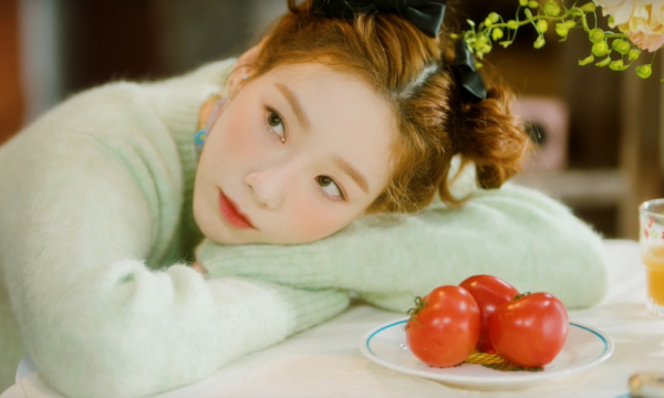 Taeyeon (SNSD) trở lại với MV Happy, nhan sắc 'hack tuổi' lại đốn tim dân mạng
