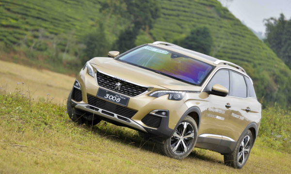 Peugeot 3008 và 5008 vừa ra mắt đã bán 500 xe