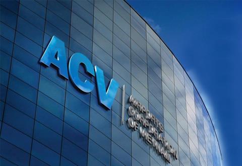 Đường băng sân bay xuống cấp, vì sao ACV không bỏ tiền sửa chữa?