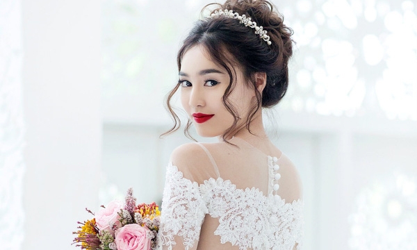 Ninh Dương Lan Ngọc bất ngờ tiết lộ thời gian kết hôn