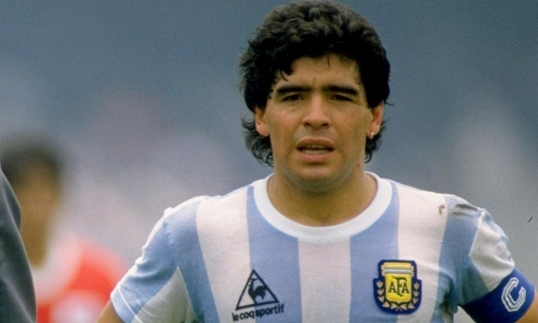 Maradona Diego: Nhìn lại cuộc đời và sự nghiệp