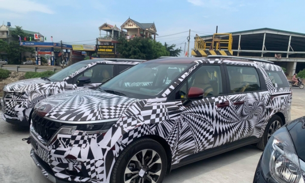 Kia Sedona nguỵ trang kín mít xuất hiện ở thủ phủ xe Hyundai tại Ninh Bình