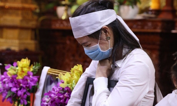Linh Lan lại bị tố đồng phạm, lừa đảo 100 triệu chi phí tang lễ cố NS Vân Quang Long