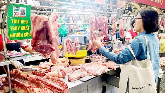 Giá heo hơi hôm nay 20/5: Giá lợn hơi miền Nam giảm kỷ lục