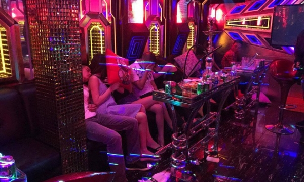 Vụ 6 thiếu nữ bị ép vào quán karaoke, massage: Kẻ xấu dụ dỗ thế nào?