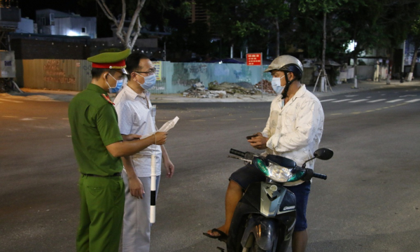Thực hư cụ ông 85 tuổi được cấp giấy đi đường để khám thai
