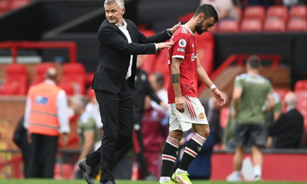 MU thua Aston Villa: Vấn đề nằm ở sự cả nể của Solskjaer