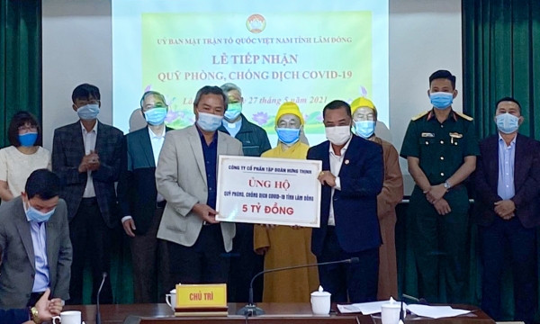 Hưng Thịnh trao tặng 50.000 liều vắc-xin Covid-19 cho tỉnh Bình Định