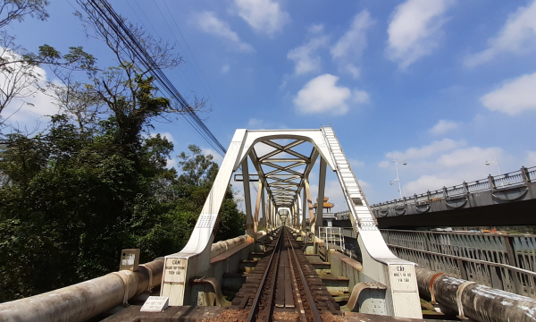 Chiêm ngưỡng cây cầu Bạch Hổ trăm tuổi in sâu trong tâm trí người dân Huế