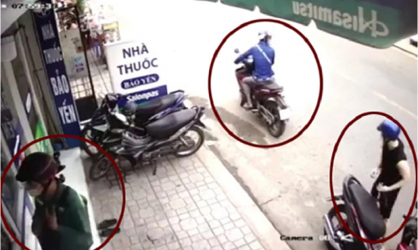 Clip dàn cảnh hỏi đường để cướp xe máy như phim ở Bình Dương
