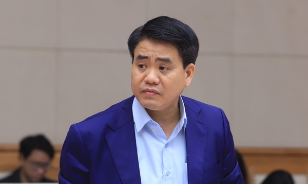 Cựu Chủ tịch Hà Nội Nguyễn Đức Chung ra tòa, nộp bệnh án và 85 bằng khen