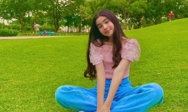 Bộ ảnh ra dáng thiếu nữ của con gái út MC Quyền Linh ở tuổi 14