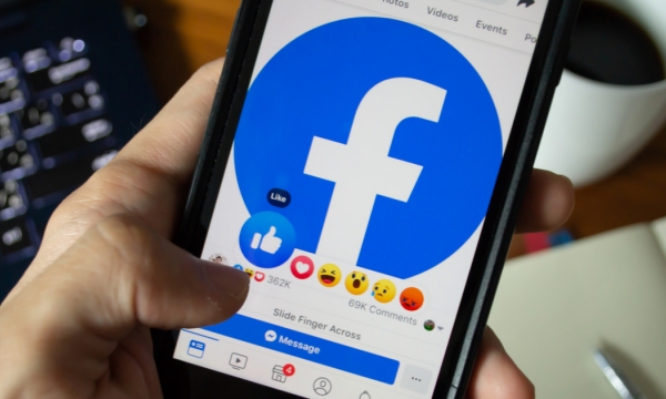 Facebook gặp lỗi lạ, hàng loạt tài khoản mất phần lớn người theo dõi