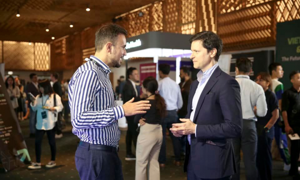 Vietnam Innovators Summit: 'Xanh hóa' Chuyển đổi số để phát triển bền vững lâu dài