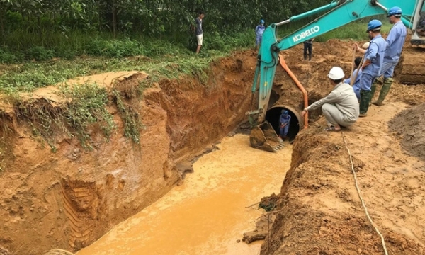 Đường ống nước sông Đà liên tục gặp sự cố: 3 lần 1 tháng