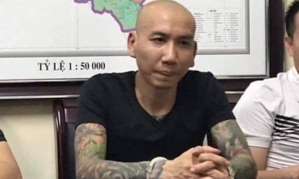 Phú Lê bị bắt: 'Giang hồ xăm trổ mà đánh 2 bà già'