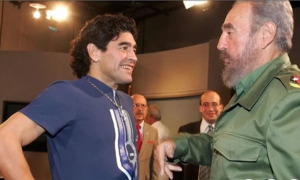 Mối giao tình giữa Maradona và Fidel Castro cùng ngày 'xa thế giới'