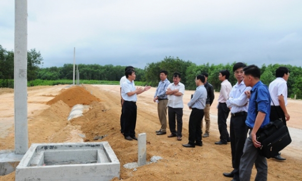 Phê bình 2 thị xã chậm trễ tiến độ thi công Khu tái định cư phục vụ dự án cao tốc Cam Lộ-La Sơn