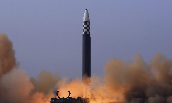 Sức mạnh tên lửa đạn đạo liên lục địa Hwasong-17 của Triều Tiên