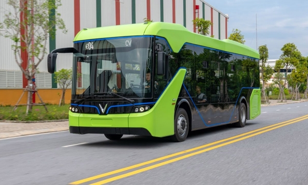 Hà Nội lên kế hoạch thay thế hơn 1000 xe buýt chạy xăng bằng xe điện