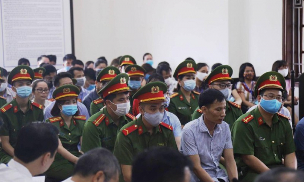 Xét xử vụ gian lận điểm thi tại Hòa Bình: Có thí sinh được nâng gần 27 điểm