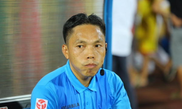 Trọng tài Nguyễn Ngọc Châu gây tranh cãi trận Nam Định vs Viettel: Đoạt còi vàng năm 2016, từng bị đình chỉ vì HAGL