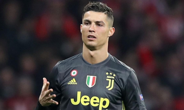 Ronaldo tính bài rời Juventus; Newcastle muốn mang Coutinho về nước Anh