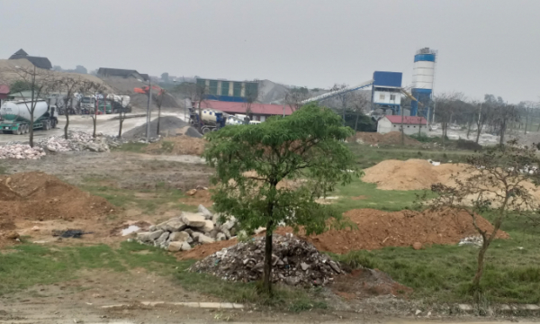 Hà Nội: Trạm bê tông 'không tên' hoạt động gây ô nhiễm môi trường?