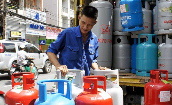 Giá gas hôm nay 1/10: Tăng mạnh, thêm 6.000 đồng mỗi bình 12kg