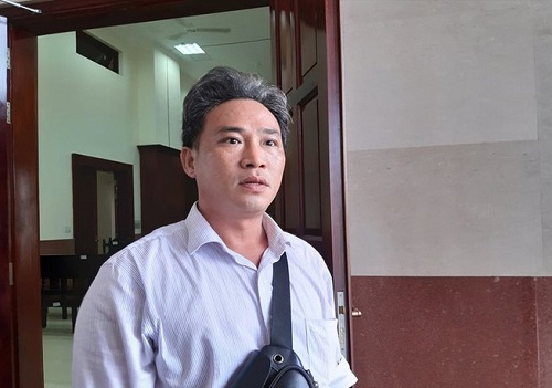 Chuyên viên văn phòng UBND TP HCM bị khởi tố, bắt giam vì 'múa phím' đăng tin sai trên Facebook
