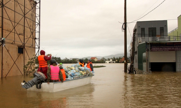 Miễn giảm lãi vay cho người dân, doanh nghiệp bị thiệt hại do mưa lũ