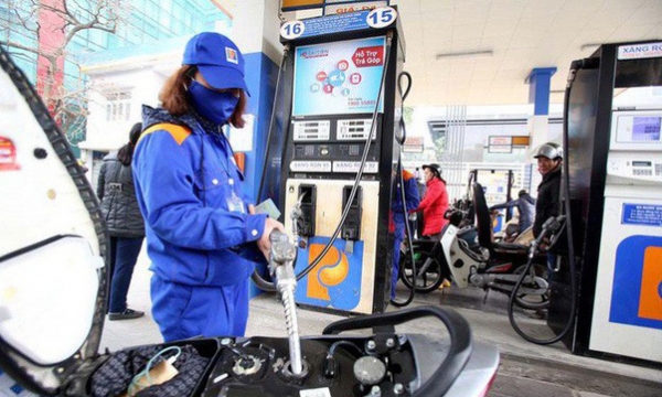 Chuyện giá xăng dầu: Quản lý nhà nước chưa nhạy bén