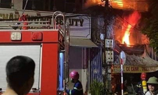 Cháy lớn trong đêm, 3 người trong một gia đình tử vong