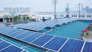 Điện mặt trời mái nhà: Nâng tỷ lệ sản lượng điện dư được phép bán lên tới 50%