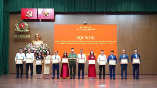 Vinachem được Cục An ninh kinh tế, Bộ Công an khen thưởng trong phong trào toàn dân bảo vệ an ninh Tổ quốc
