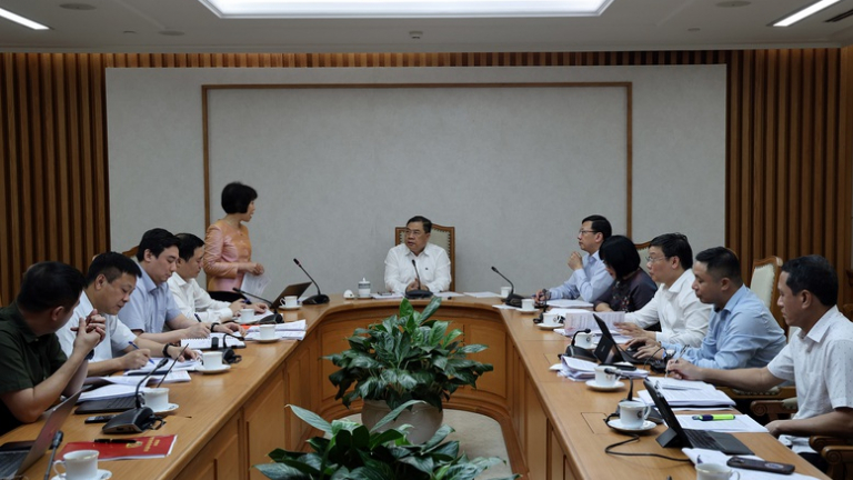 Phó Thủ tướng Thường trực Phạm Gia Túc: Cắt giảm thủ tục hành chính nhưng không buông lỏng quản lý