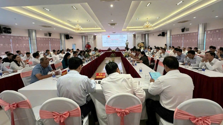 An Giang tổ chức toạ đàm 'Ngân hàng đồng hành, chung tay phát triển kinh tế xã hội địa phương'