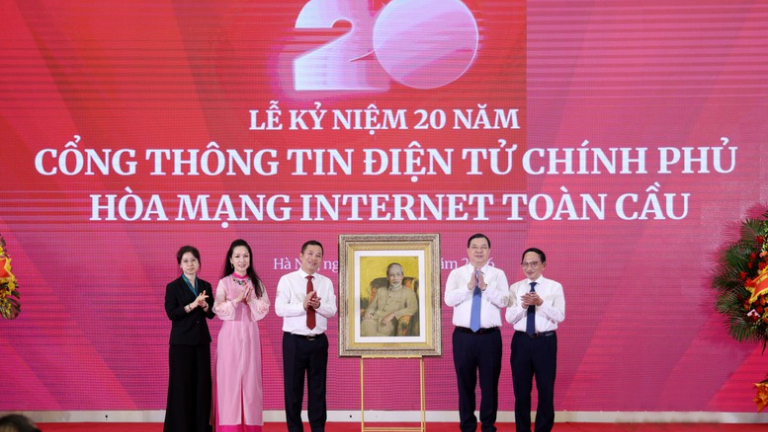 TỔNG THUẬT: Cổng Thông tin điện tử Chính phủ trọng thể kỷ niệm 20 năm Ngày hòa mạng Internet toàn cầu